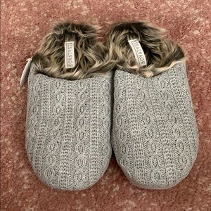 NWT P.J. Salvage slippers - size M/L
